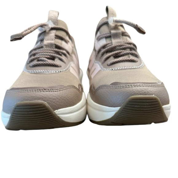 UGG LA DAZE NEW - Picture 3 of 7